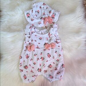 SHEIN Pink and White Floral Baby Hat and Romper Set